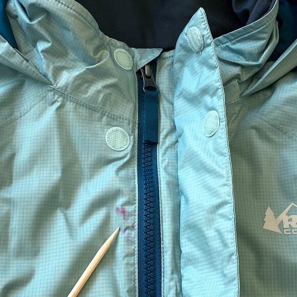 REI Co-Op Kids Insulated Rain Jacket Hooded Waterproof Windproof Warm Size M - Picture 12 of 16
